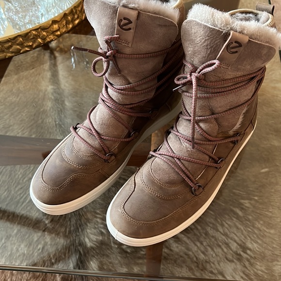 New Ecco shearling boots size EUR 41 US 10 - Picture 3 of 8